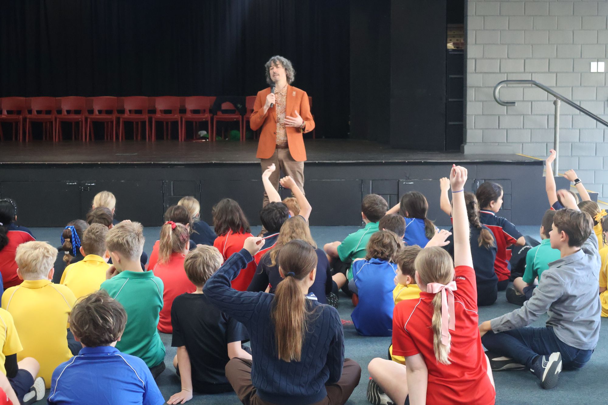 Frank Mitchell answering students' questions
